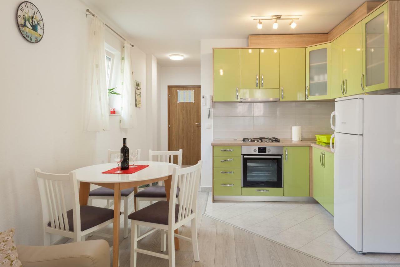 Apartments Turtle Gardens マカルスカ エクステリア 写真